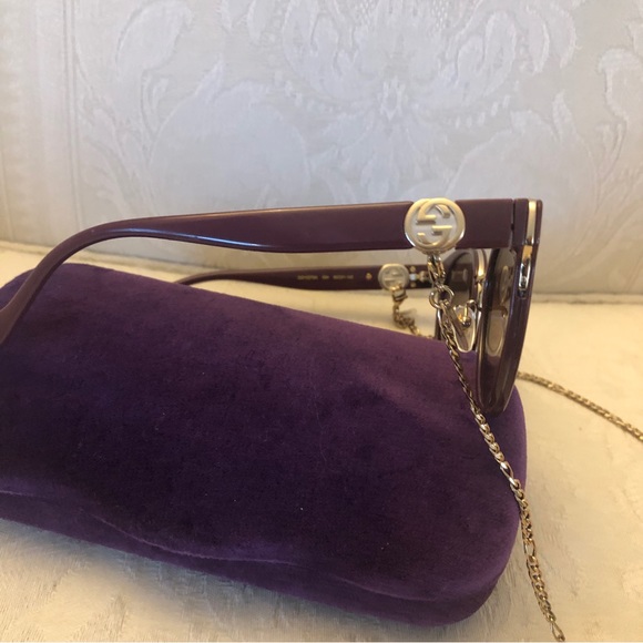 $650 Gucci new style sunglasses with detachable chain new in case - Picture 9 of 12